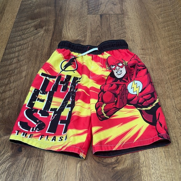Dc Justice League Boy’s The Flash Swim Trunks Size 5/6 - Picture 1 of 3